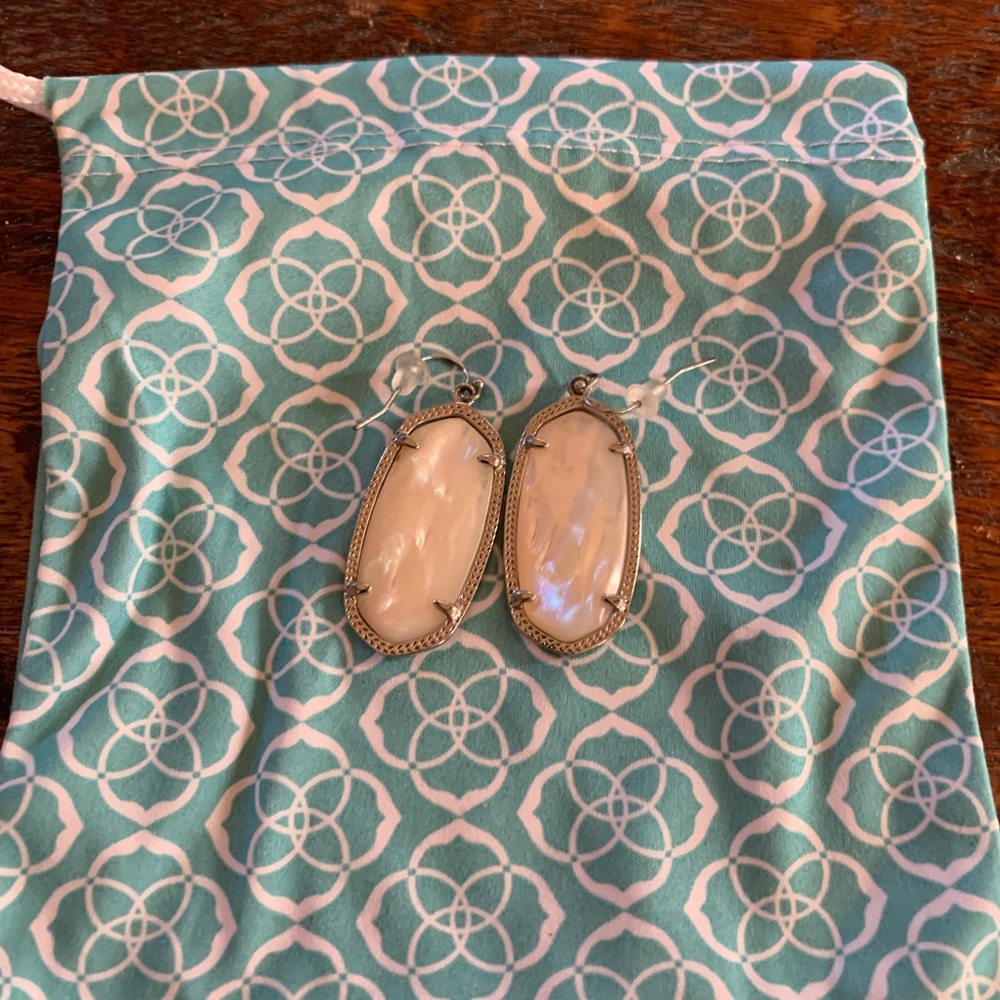 White Kendra Scott Elle with silver